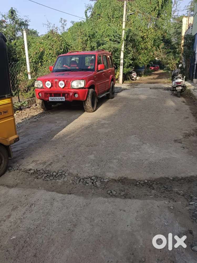 Mahindra Scorpio Classic 2005