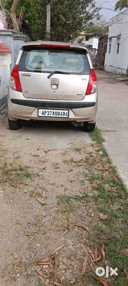 Good Condition..tough Screen.good Body.. Gold Colour ... Single Hand.