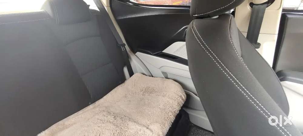 2023 Mahindra Xuv300 W4 Petrol | 1st Owner | Zero Accident | Company S