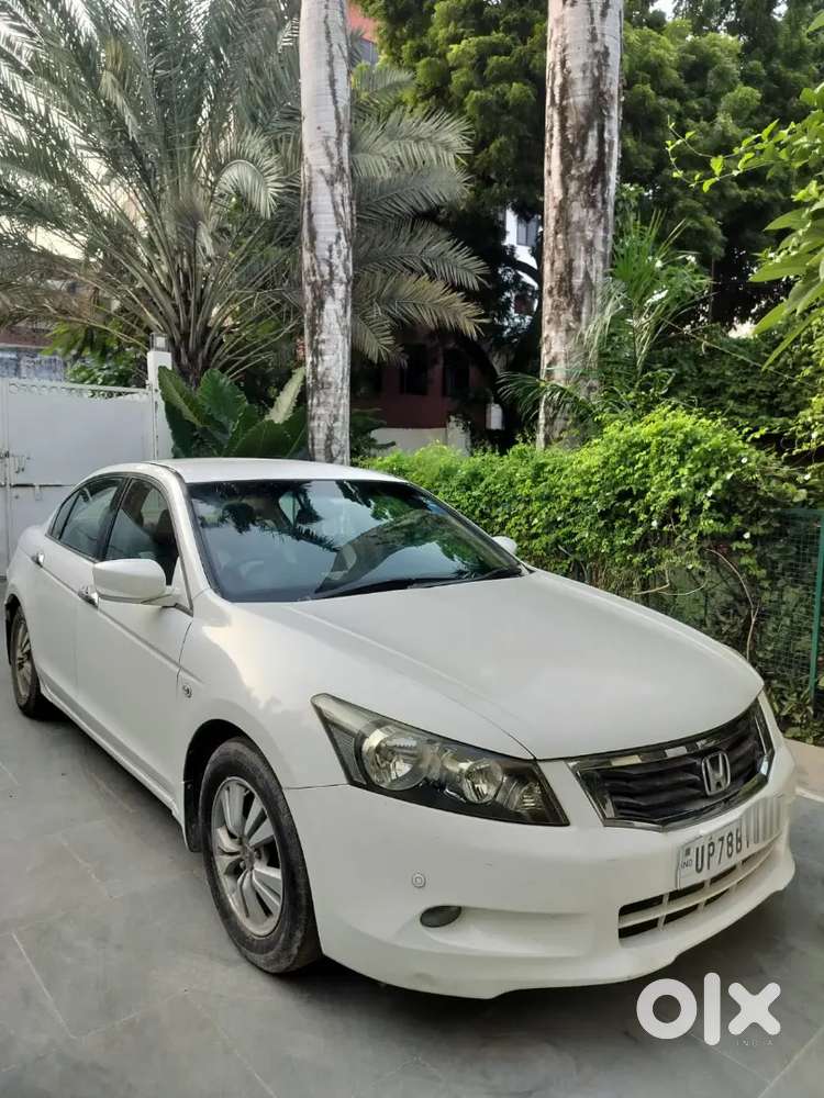 Well-maintained Honda Accord Petrol, Ready To Drive. Clean And Luxurio