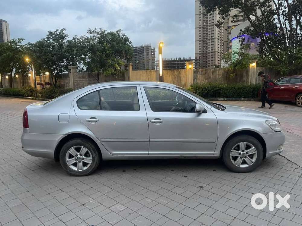 Skoda Laura Ambiente 2.0 Tdi Cr Manual, 2013, Diesel