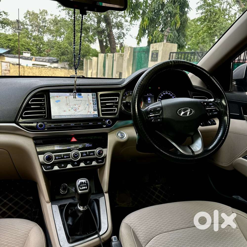 Hyundai New Elantra, 2022, Petrol