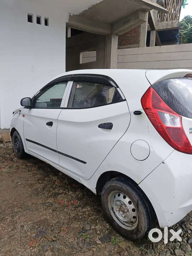 Selling Eon Car In Very Good Condition