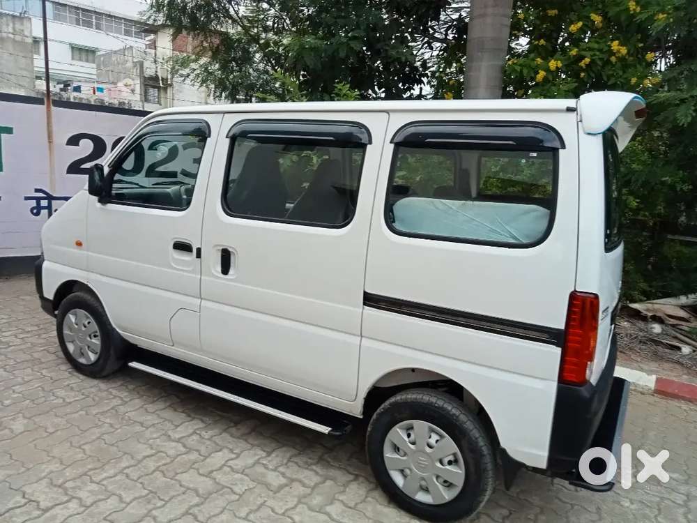 गाड़ी किराए पर देना है