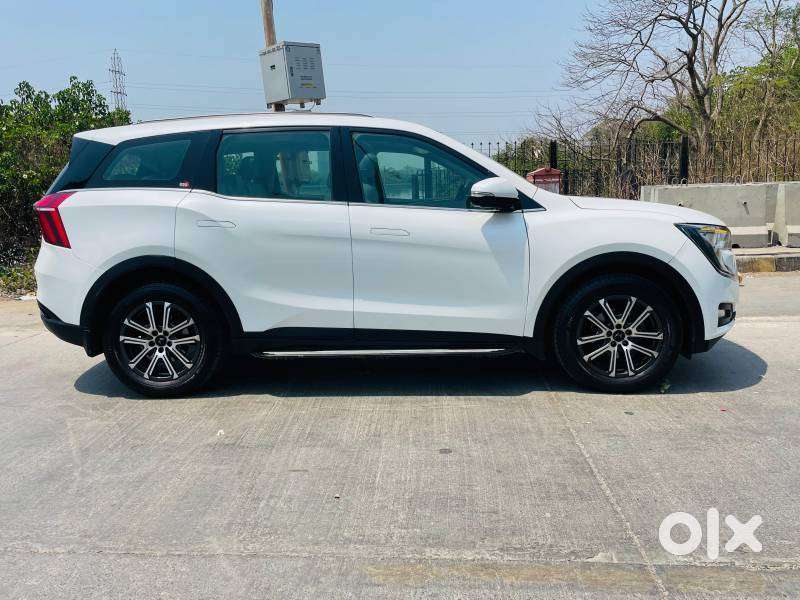 Mahindra Xuv700 2.0 Ax 7 Petrol At Luxury Pack Str, 2025, Petrol