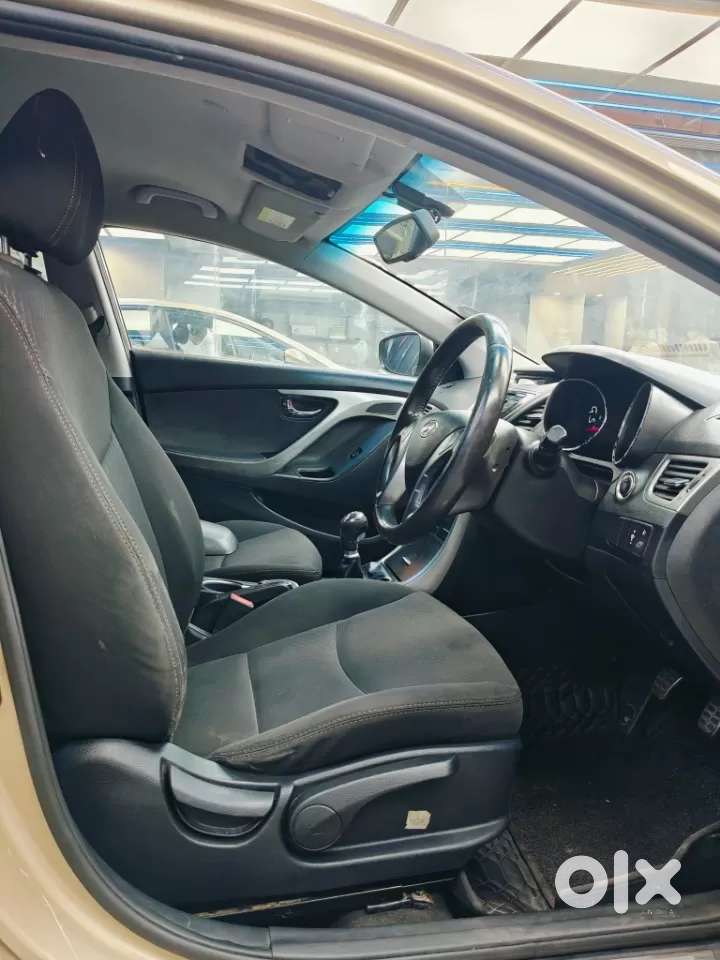 Hyundai Elantra 1.8 Sx Mt, 2015, Petrol