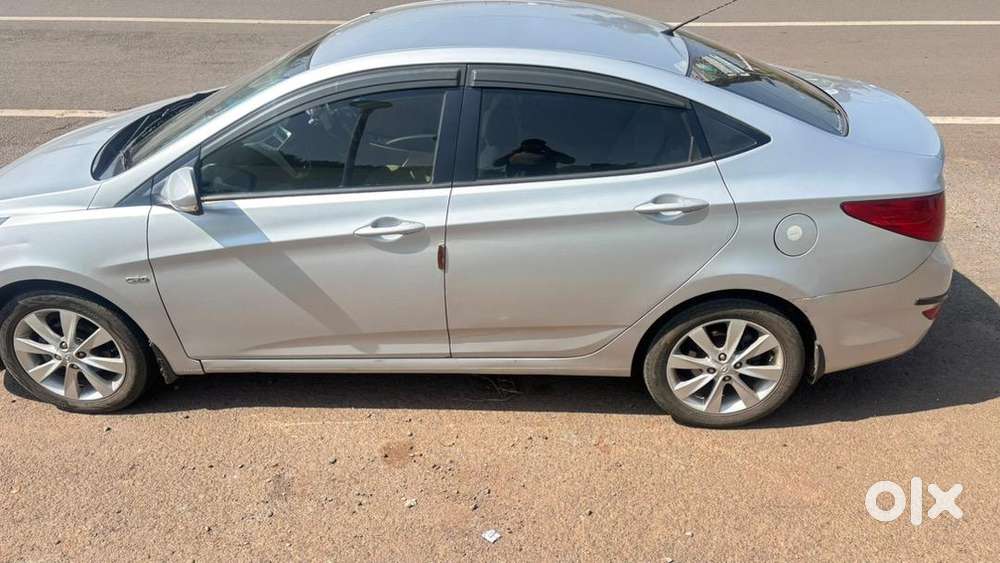 Hyundai Fluidic Verna 2011