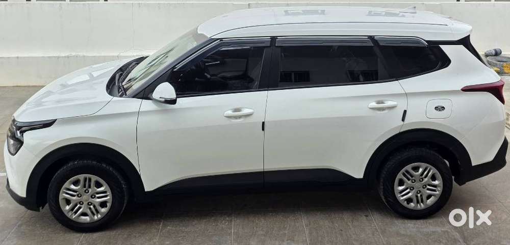 Kia Carens G 1.5 6mt Premium (o) 7-seater, 2024, Petrol