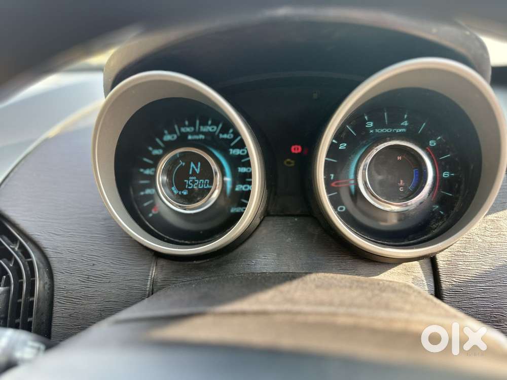 Mahindra Xuv500 W6 2wd, 2016, Diesel