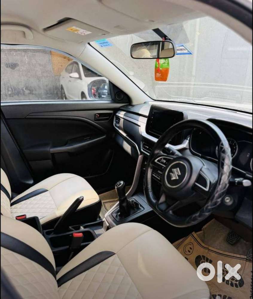 Maruti Suzuki Brezza 1.5 Vxi Smart Hybrid, 2022, Petrol