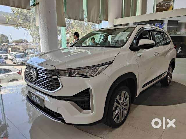 Toyota Innova Hycross 2.0 Zx (o) Hybrid 7 Str, 2026, Cng & Hybrids