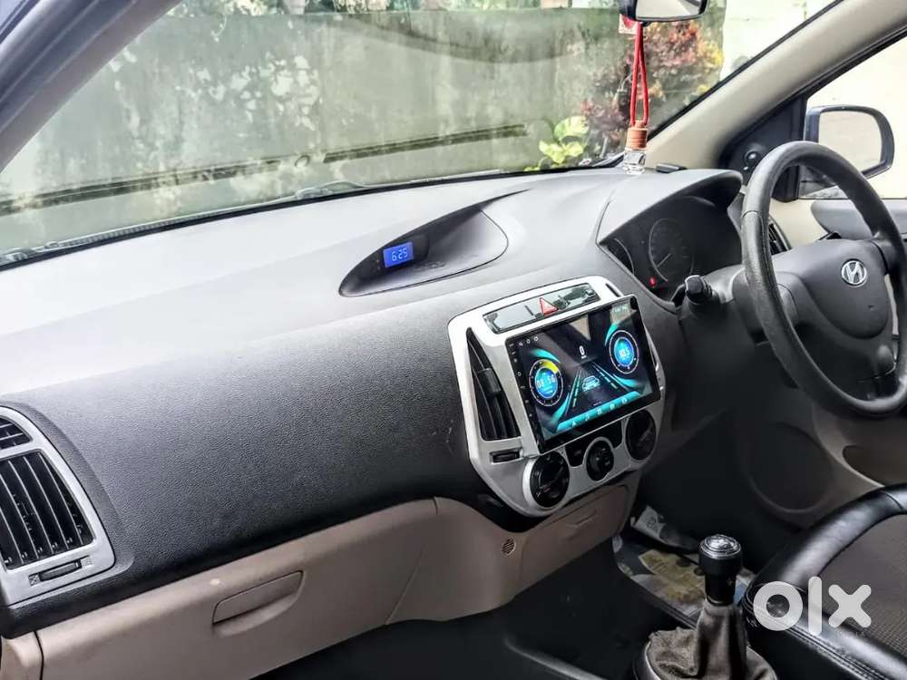 Very Low Km Driven Lady Used Excellent Mint Condition I20 Magna Ptrol