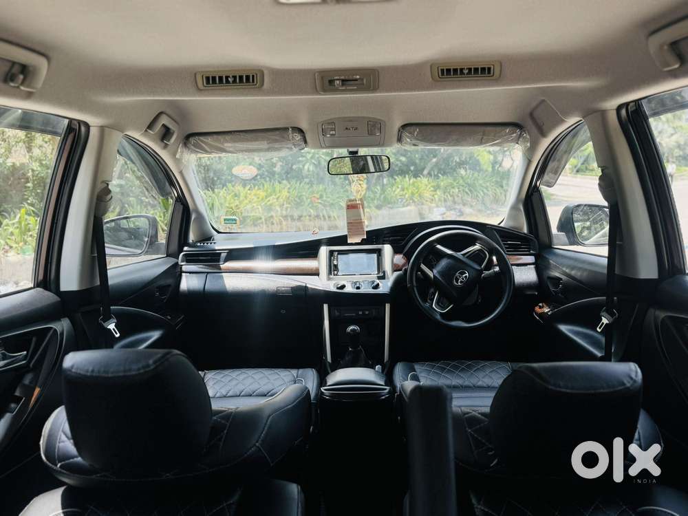 Toyota Innova Crysta 2.4 G Mt 7 Str, 2017, Diesel