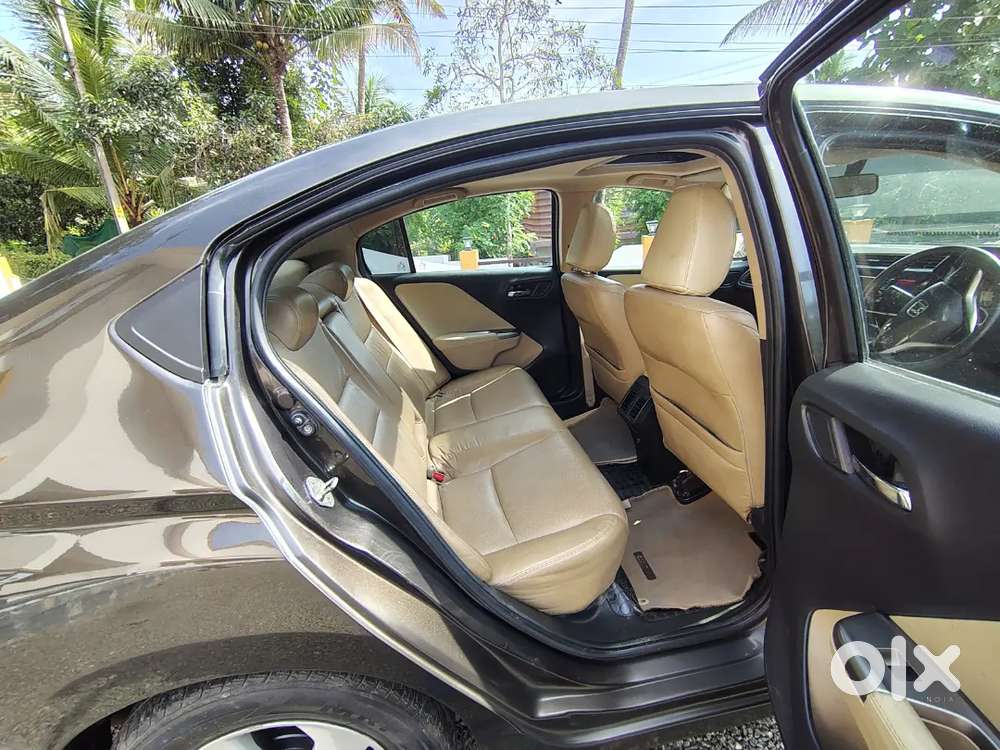 2016 Honda City Vxcvt Ivtec Automatic Sunroof