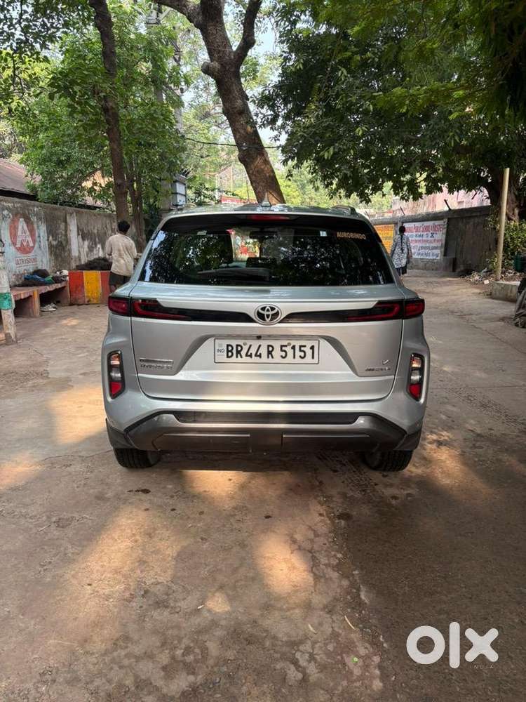 Toyota Urban Cruiser Hyryder 2023 Petrol Well Maintained