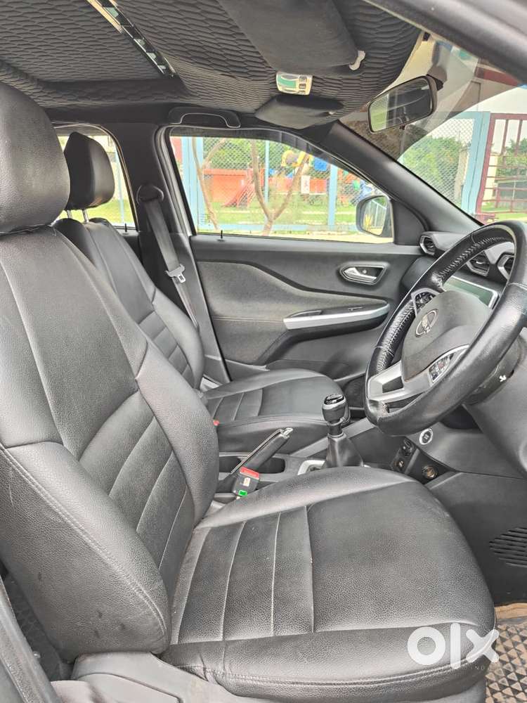 Nissan Magnite 1.0 Xv Premium, 2021, Petrol