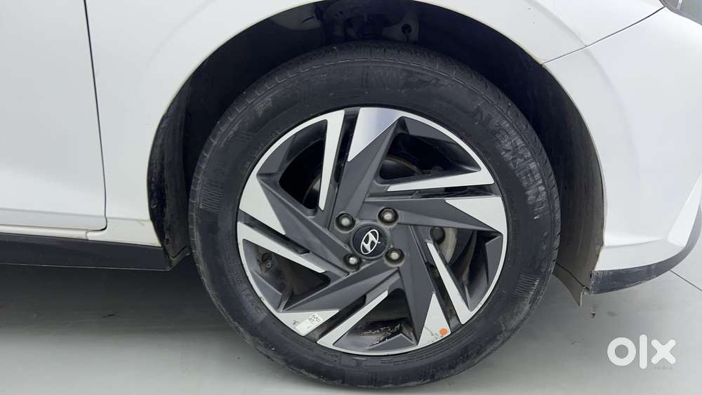 Hyundai I20 Asta (o) 1.2 Ivt Dual Tone, 2021, Petrol