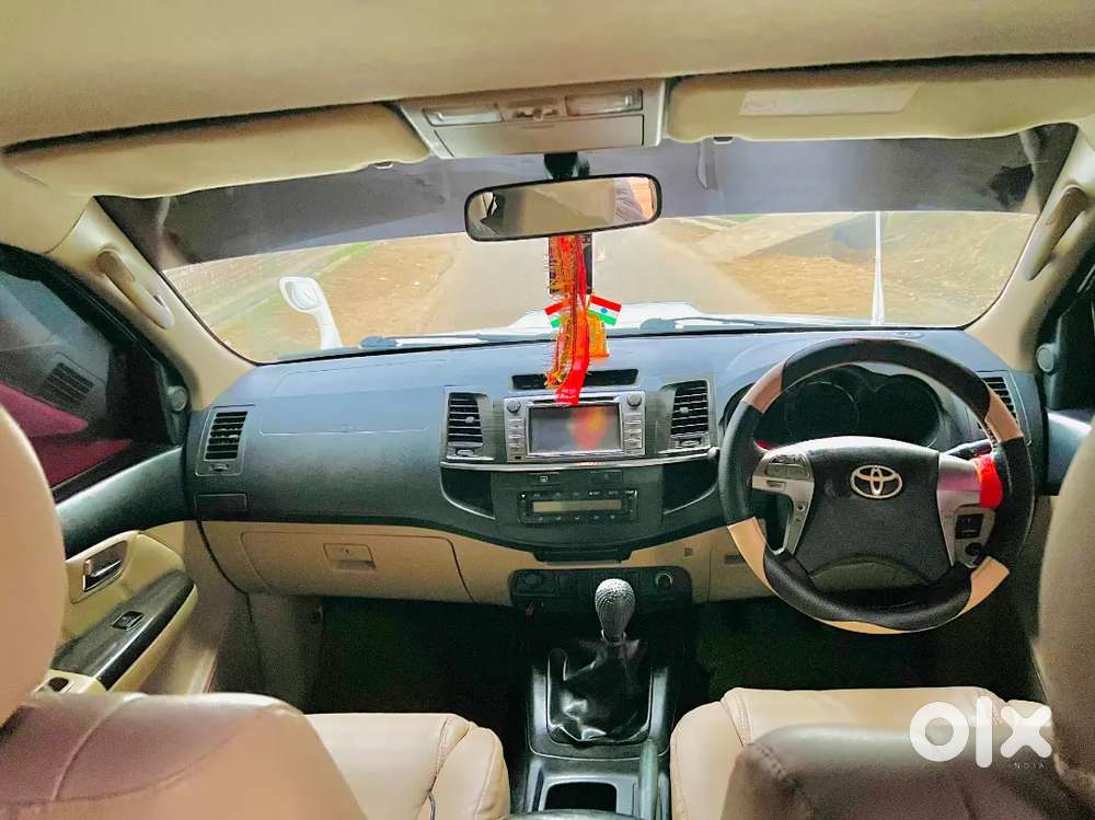 (urgent.sale) Fortuner Car 4x2 Mt  Diesel Well Maintained