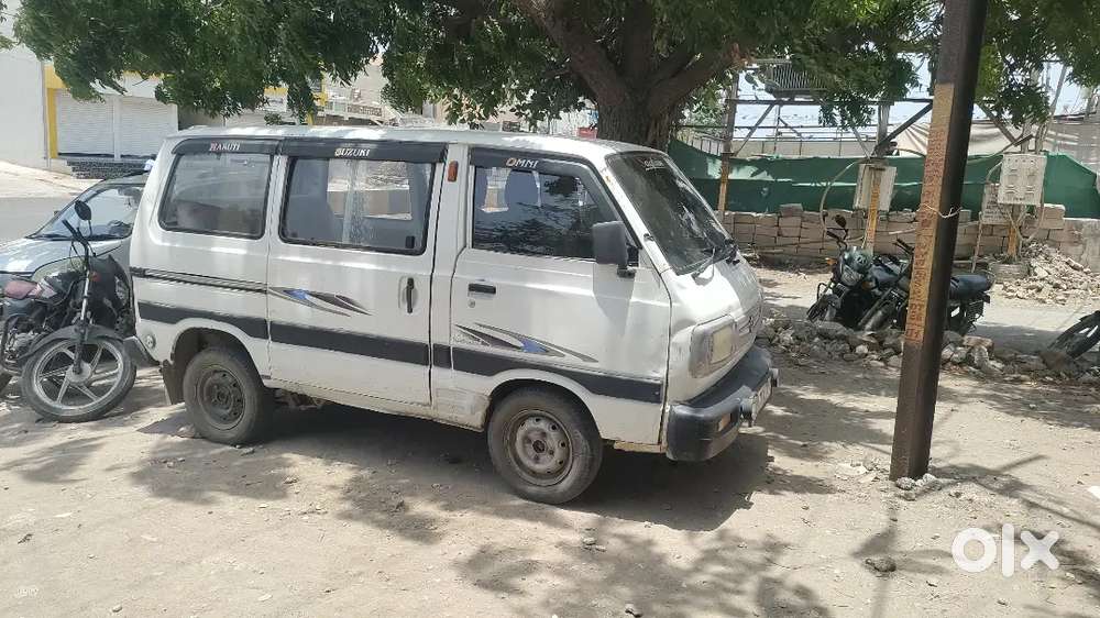 11/2011 Nu Model.  Cng & Petrol. Bane Ma Chalu