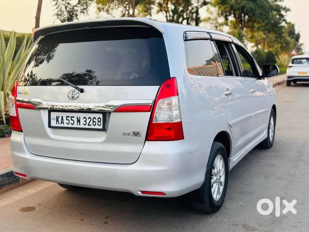 Toyota Innova 2012 Diesel 125000 Km Driven