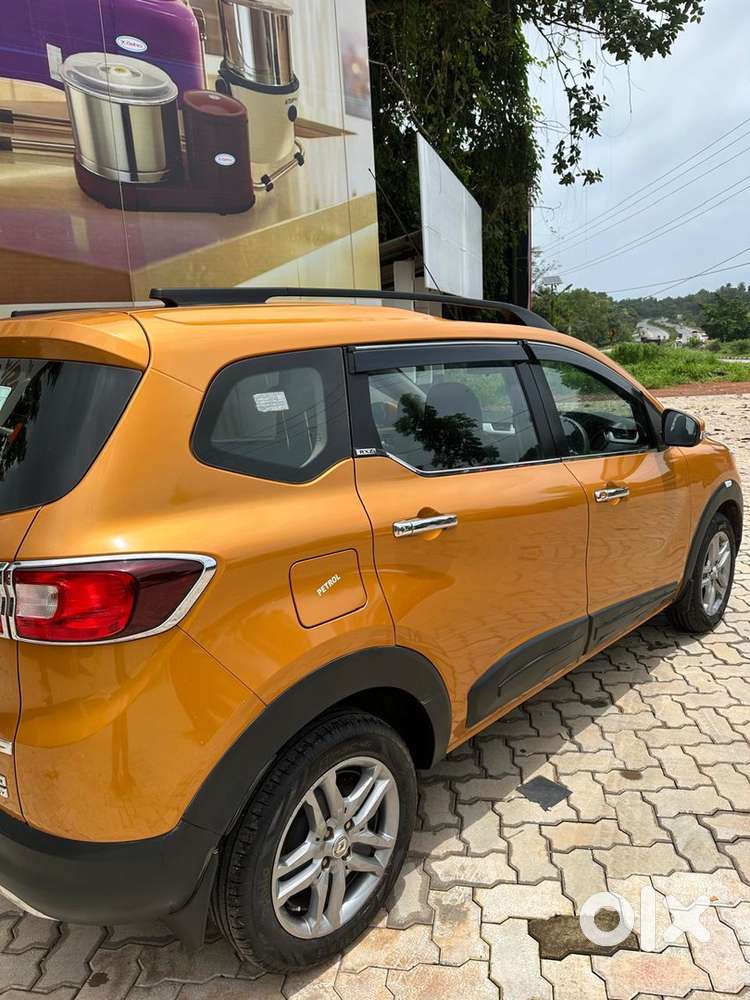 Renault Triber Rxz Amt 7 Str Petrol 2020
