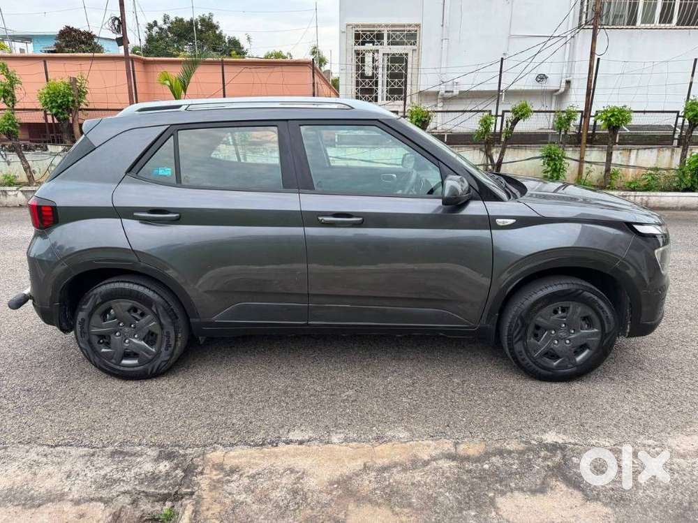 Hyundai Venue S 1.2 Petrol, 2023, Petrol