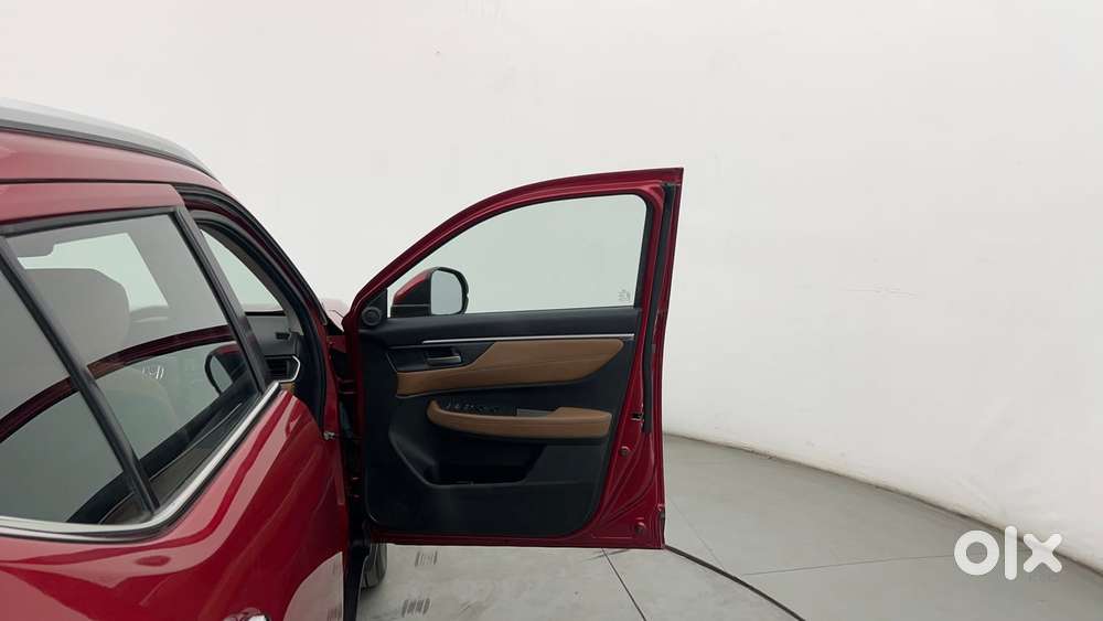 Honda Elevate Zx Mt, 2023, Petrol