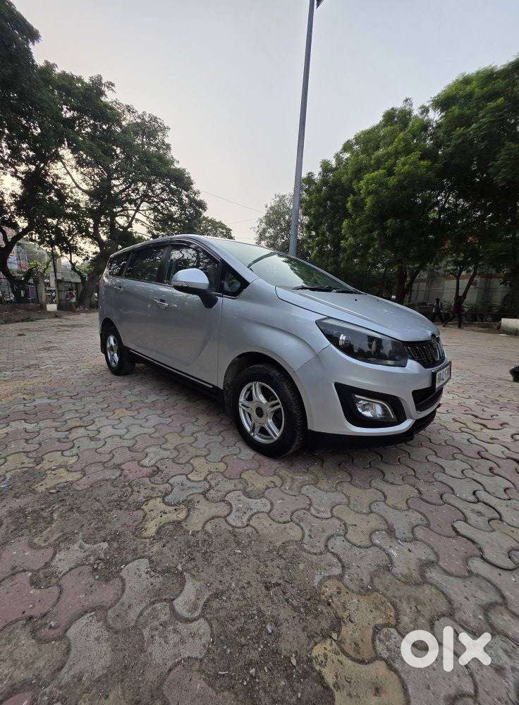 Mahindra Marazzo M6, 2018, Diesel