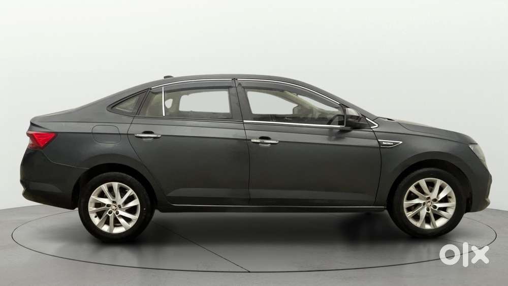Skoda Slavia 1.0 Ambition Tsi At, 2023, Petrol