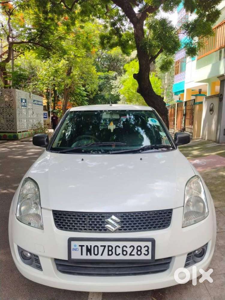 Maruti Suzuki Swift Vxi + Manual, 2009, Petrol
