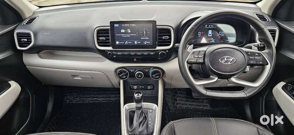 Hyundai Venue 1.0 S (o) Turbo Dct, 2024, Petrol