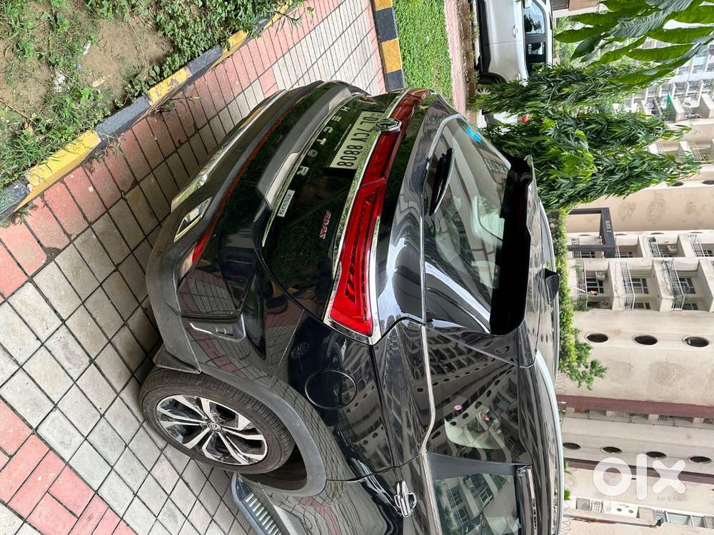 Mg Hector Plus 7str