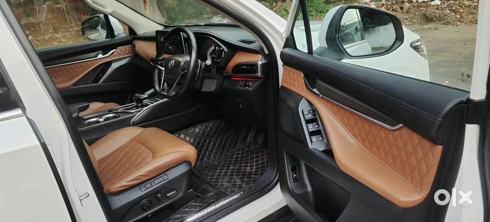 Mg Gloster Savvy 4x2 7str, 2024, Diesel