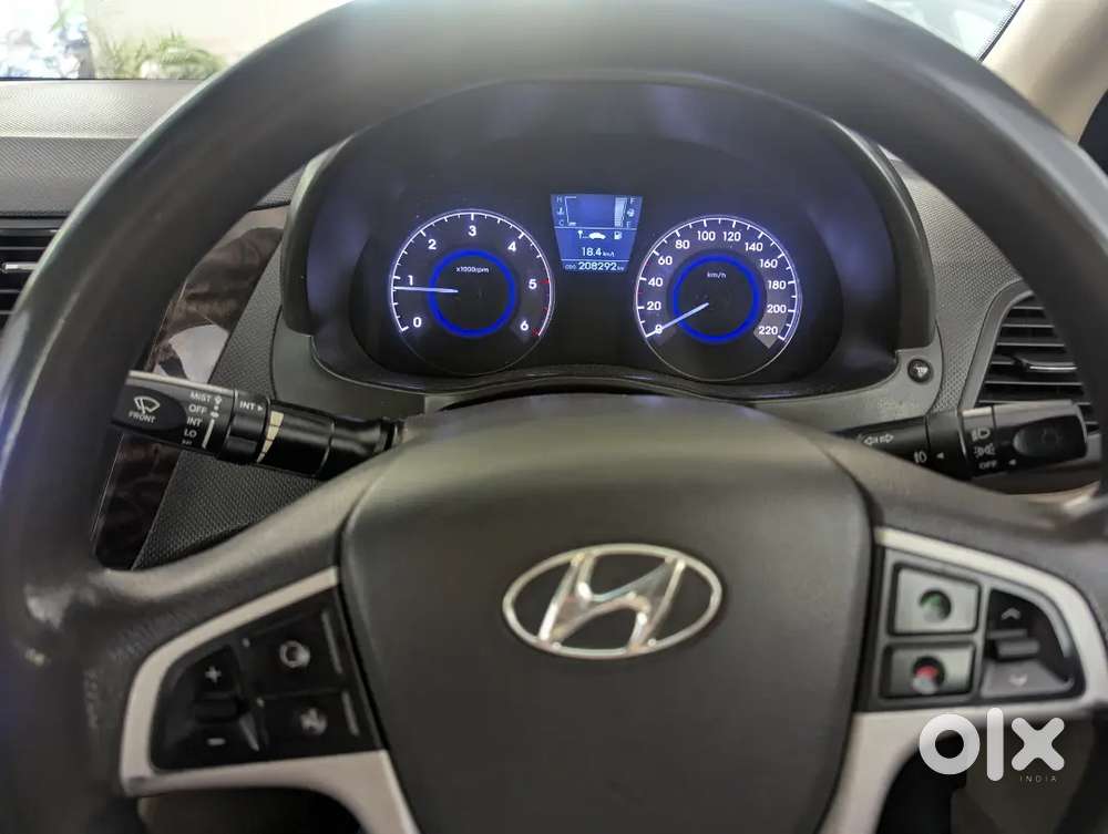 Hyundai Verna Fluidic Sx 1.6 2012 Year