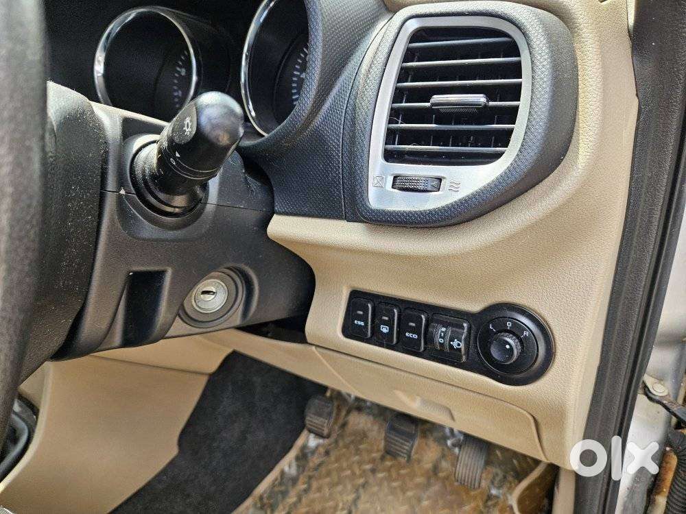 Mahindra Tuv 300 T8, 2016, Diesel