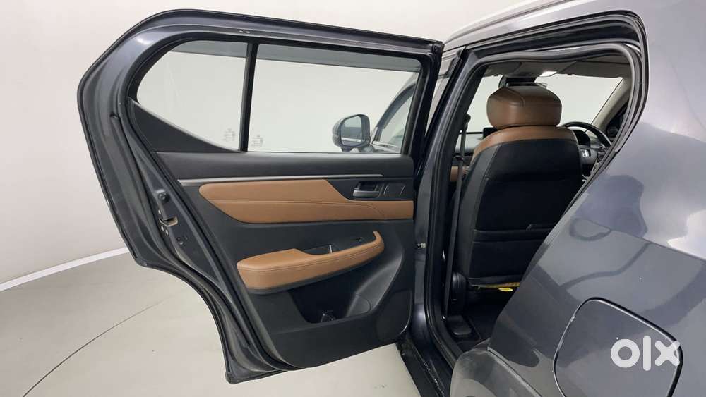 Honda Elevate Zx Mt, 2024, Petrol