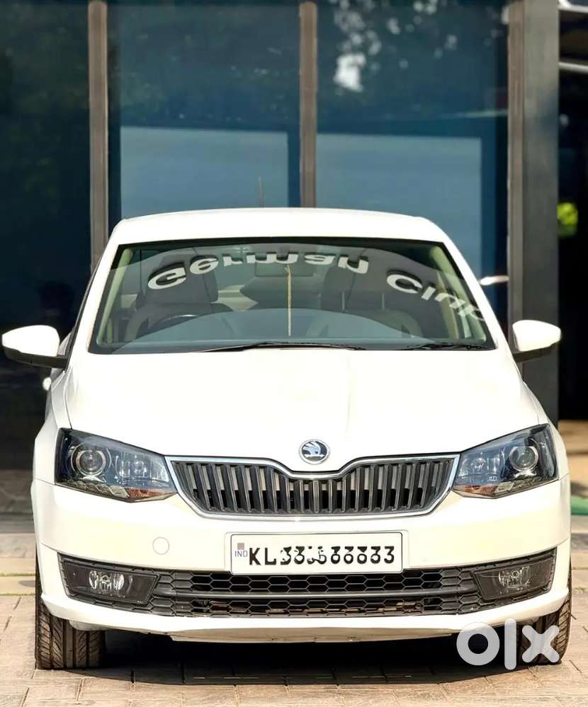 68,800 Km Driven New Tyre, New Insurance, New Battery