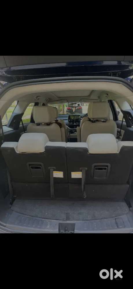 Tata Safari Dark 2024