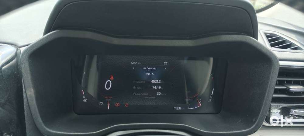 Mahindra Xuv 3xo Ax7 Diesel Mt, 2025, Diesel