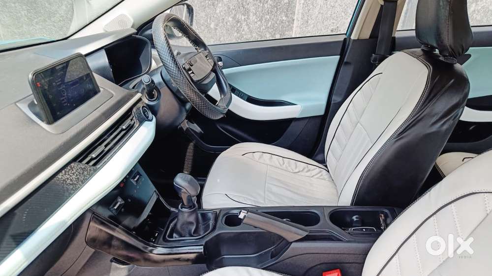 Tata Nexon Creative 1.2 Revotron Petrol 6 Mt, 2025, Cng & Hybrids