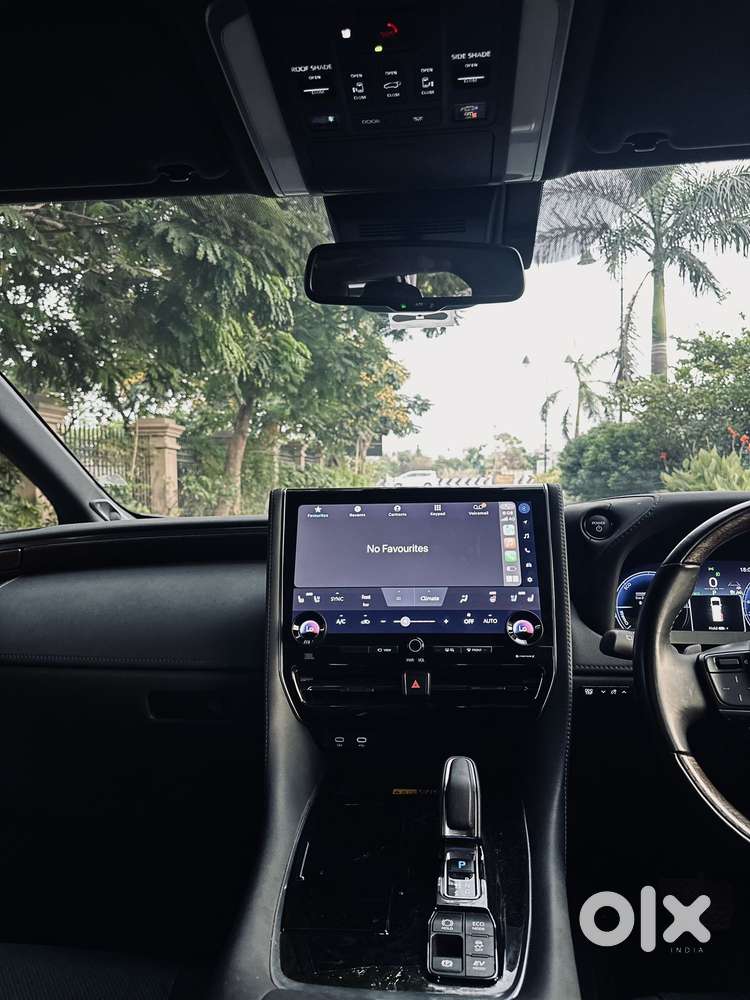 Toyota Vellfire Vip – Executive Lounge, 2025, Petrol