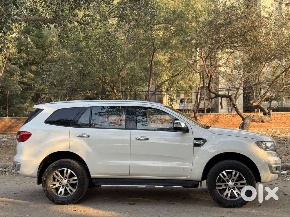 Ford Endeavour 3.2 Titanium At 4x4, 2016, Diesel