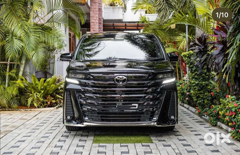 Toyota Vellfire Vip – Executive Lounge, 2025, Petrol