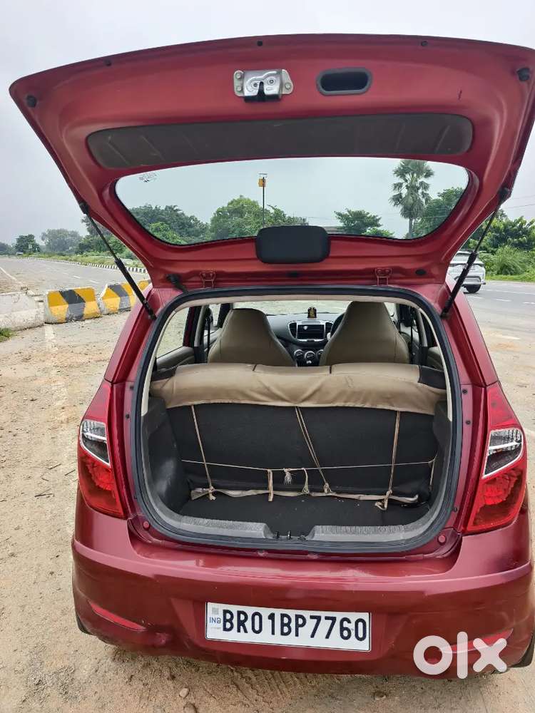 Hyundai I10 2013  Gari Bahut Kam Chali Hui Hai
