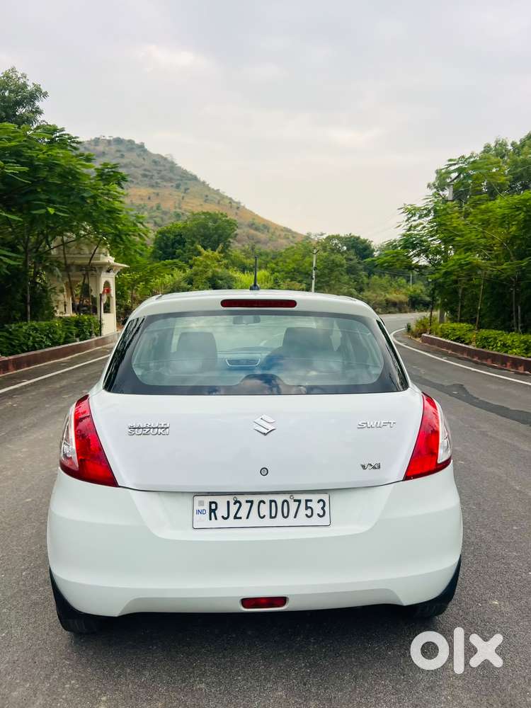 Maruti Suzuki Swift Vxi + Manual, 2011, Petrol