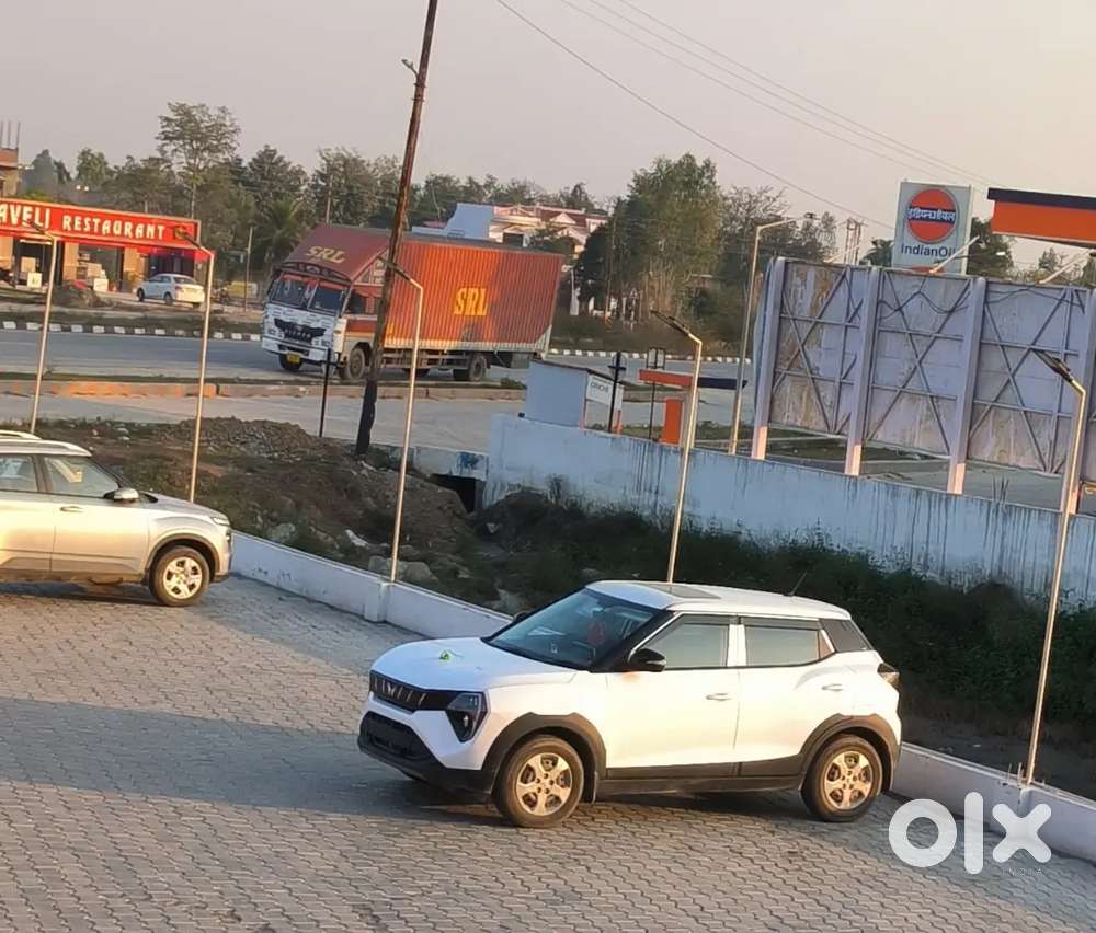 Mahindra Xuv 3xo 2025 Petrol 14085 Km Driven