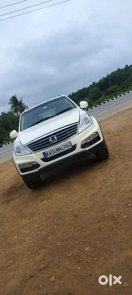 Mahindra Rexton 2013 Diesel 75500 Km Driven