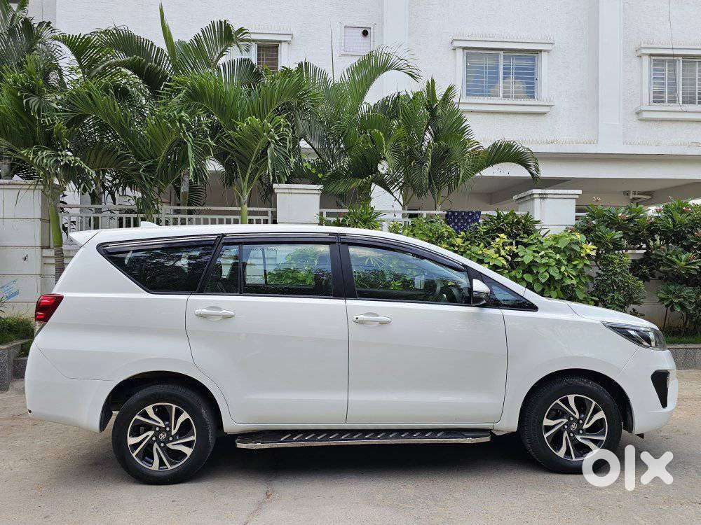 Toyota Innova Crysta