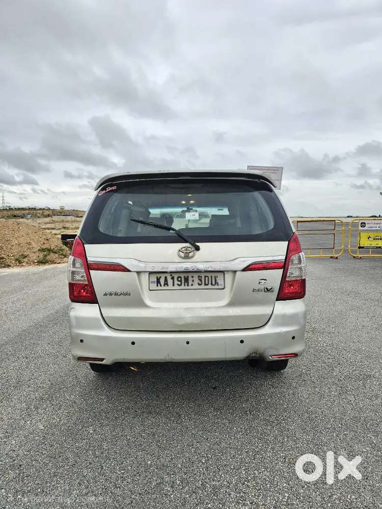 Toyota Innova 2006 3rd Owner