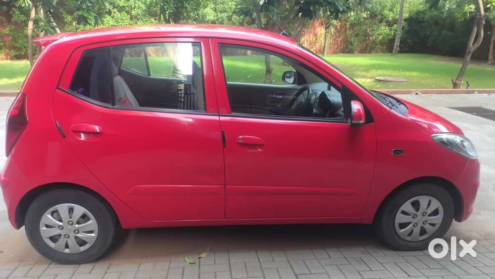 Hyundai I10 Gls 2011  Owner Living Abroad  Very Less Km Driven